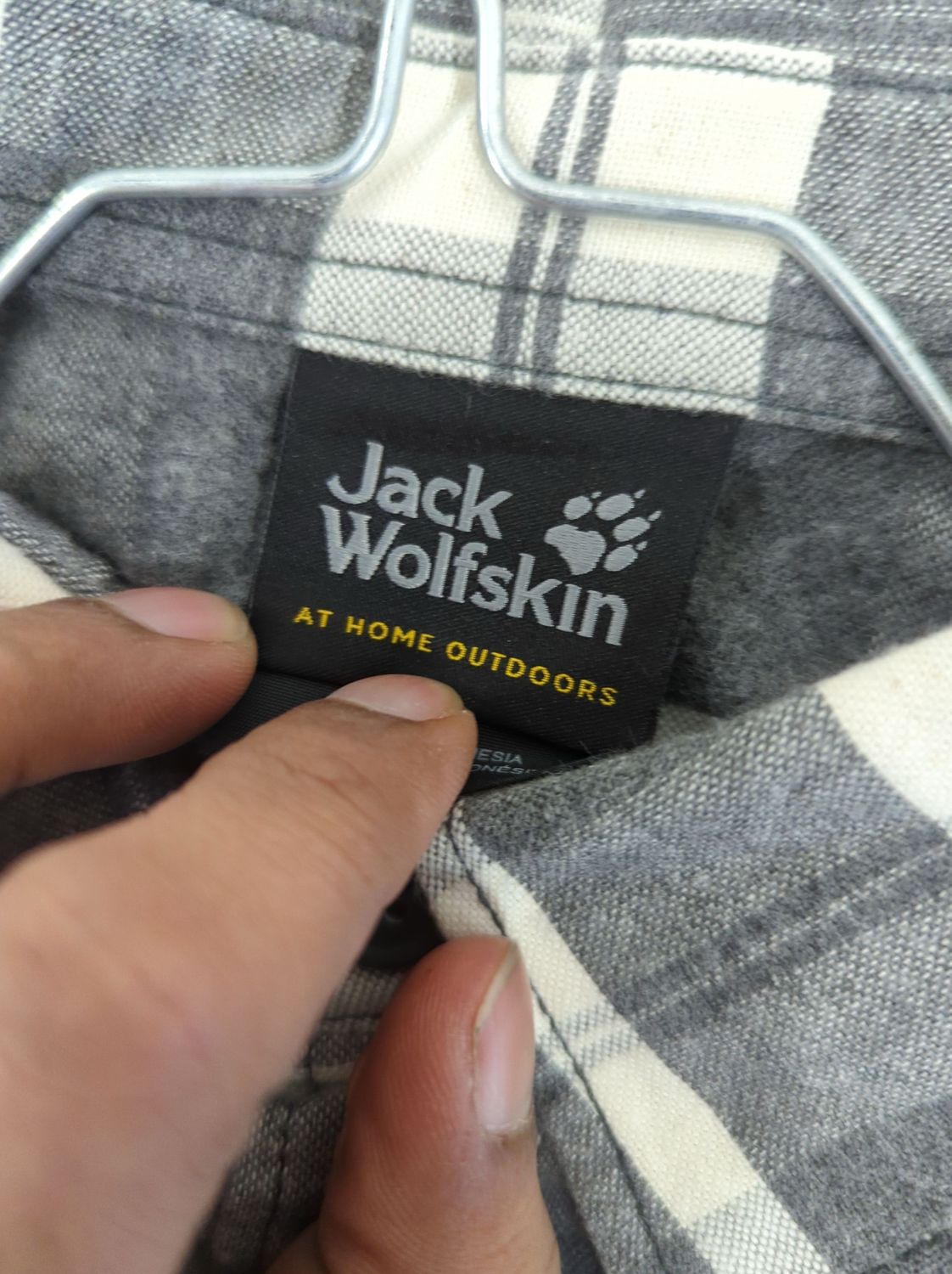 Jack Wolfskin Button-Down Shirt - Size L/XL