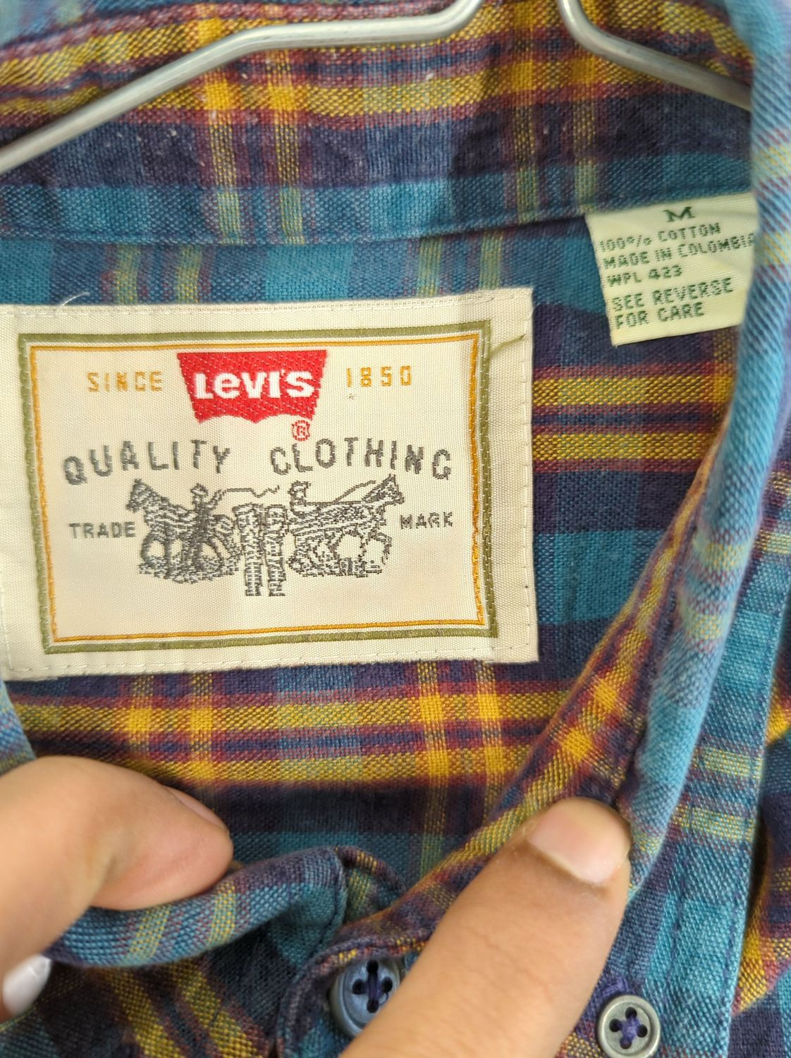 Levi's Plaid Short Sleeve Button-Down Shirt - Size M