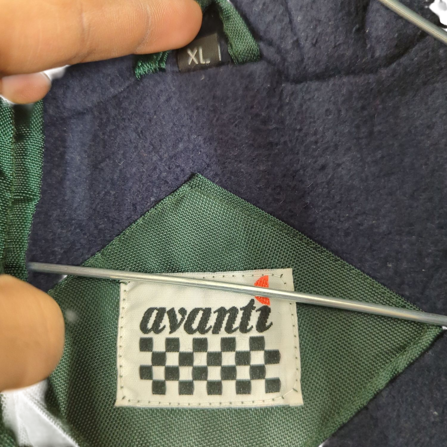 Vintage Nando's Green Windbreaker Jacket with Stripe Detail - Size XL