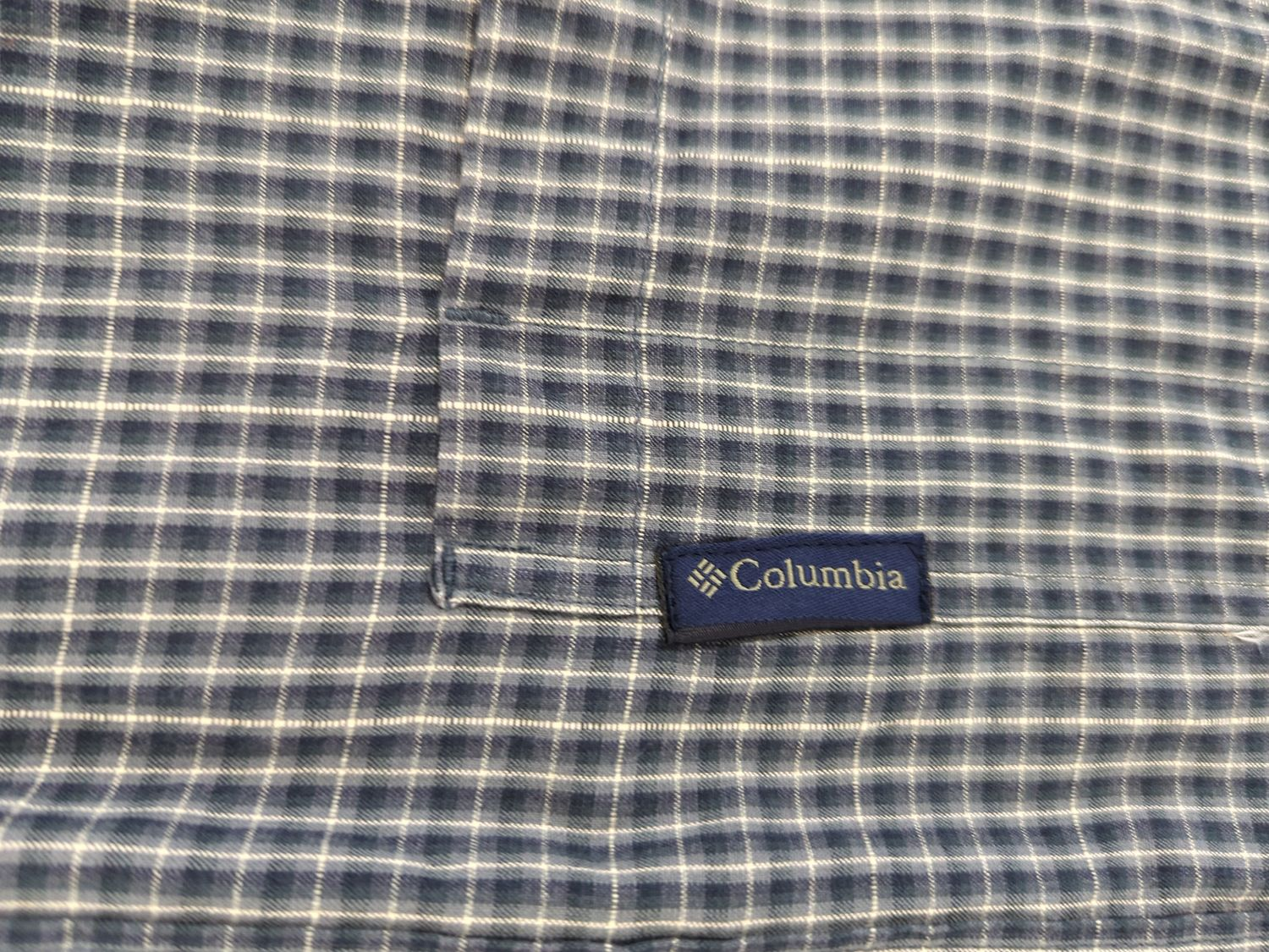Columbia Sportswear Blue Checkered Button-Down Shirt - Size M