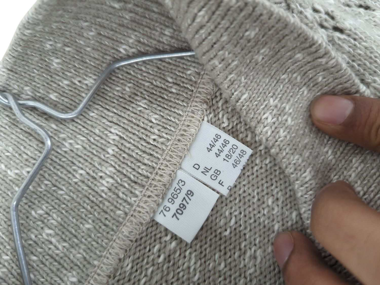 Beige Knit Sweater with Collar - Size NL 44/46