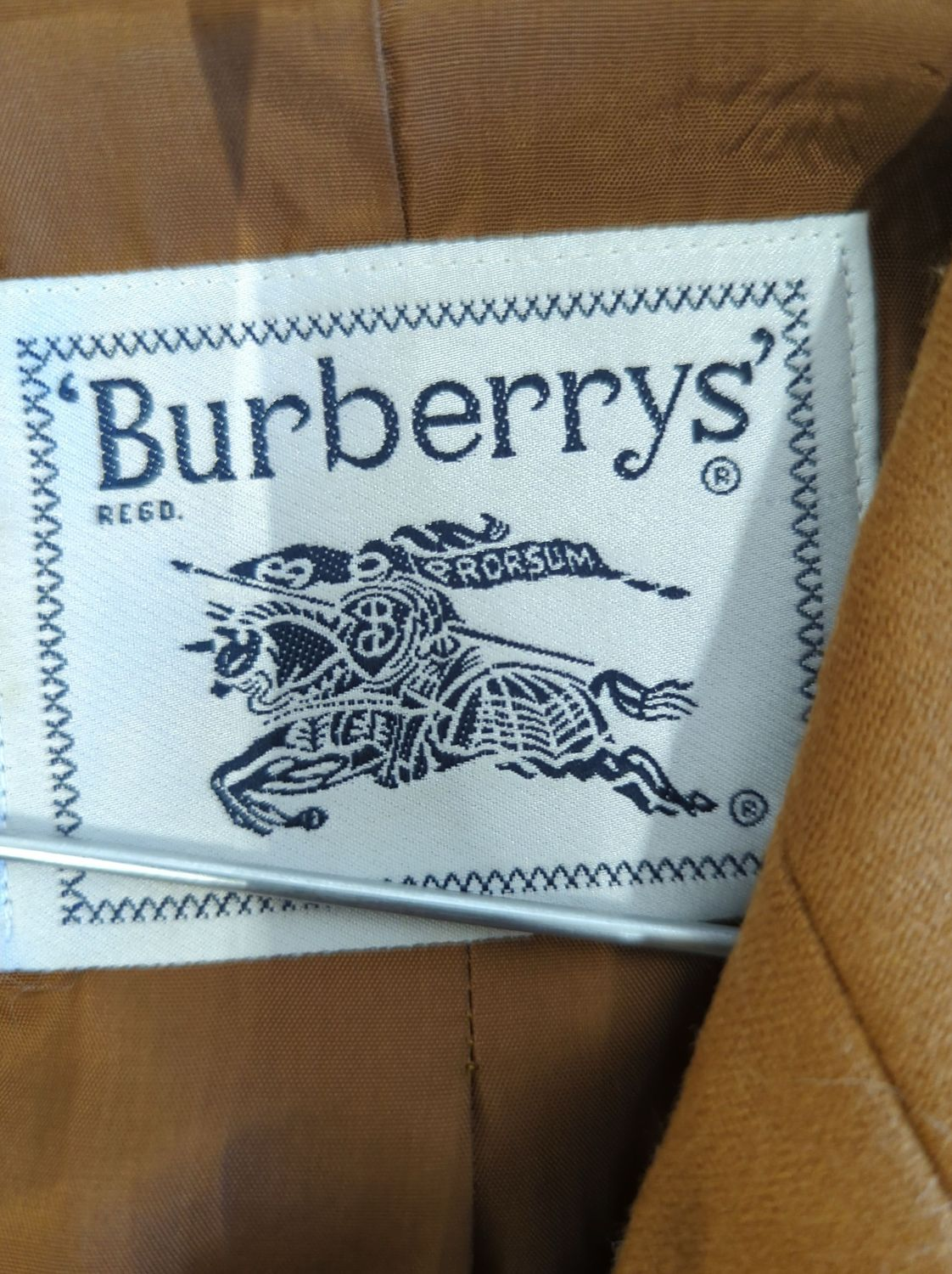 Burberrys Brown Wool Blend Blazer - Classic Tailored Jacket