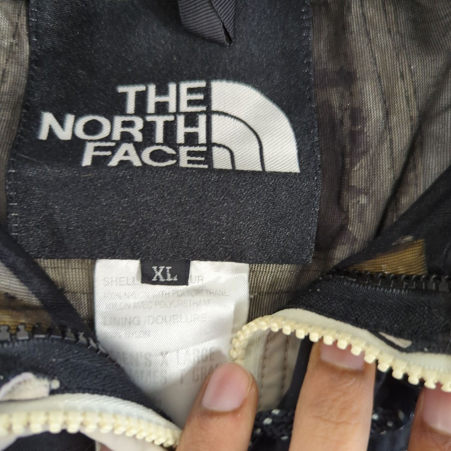 The North Face Beige Windbreaker Jacket - Size XL