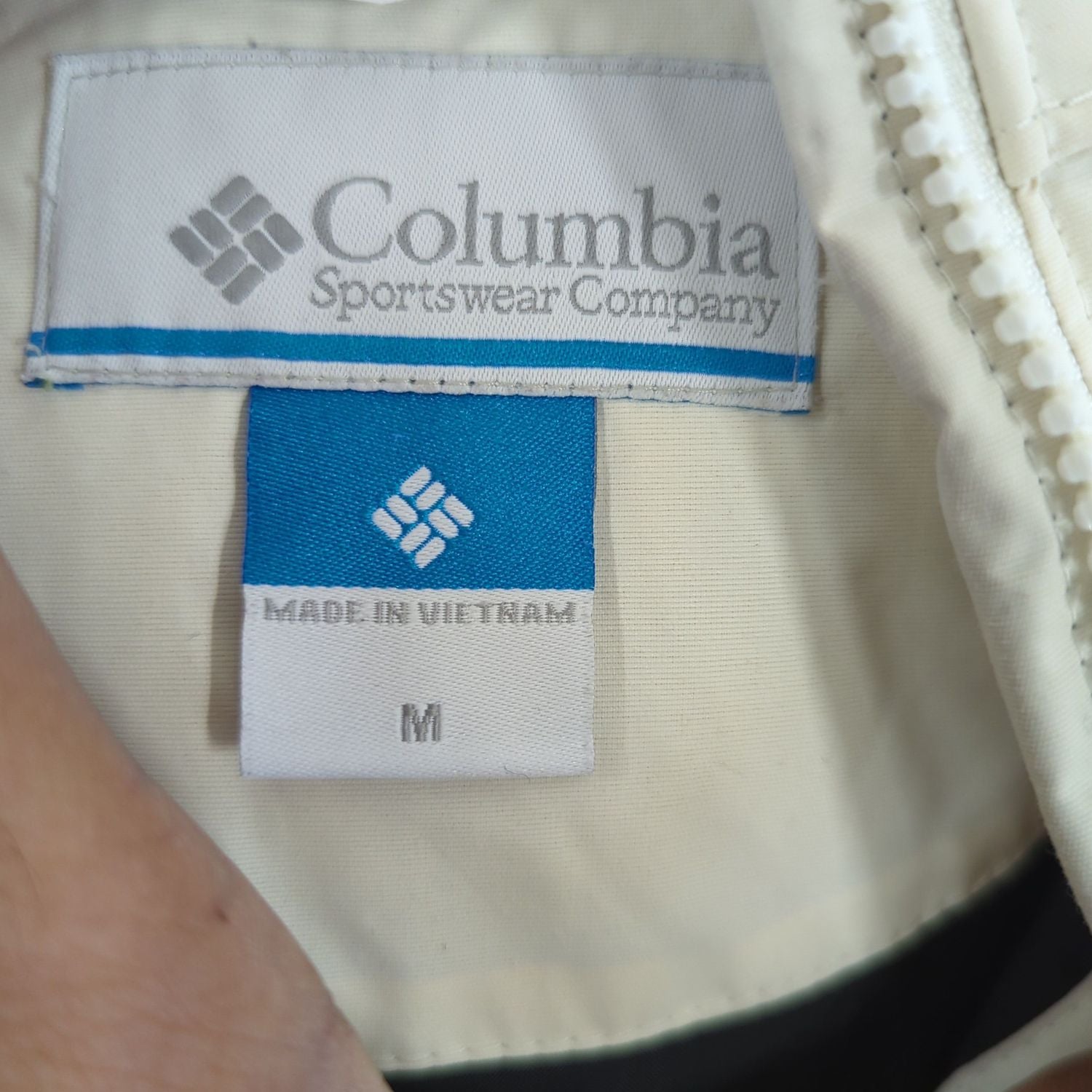 Columbia Sportswear White Windbreaker Jacket with Red Accents - Size M