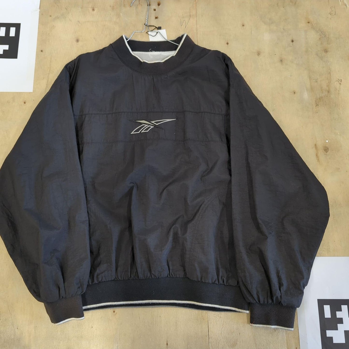 Vintage Reebok Black Windbreaker Jacket - Pullover Style